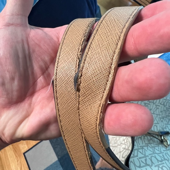 Calvin Klein Extra Large Cream and Brown Tote w/ Wallet and Base shaper. - Picture 13 of 13